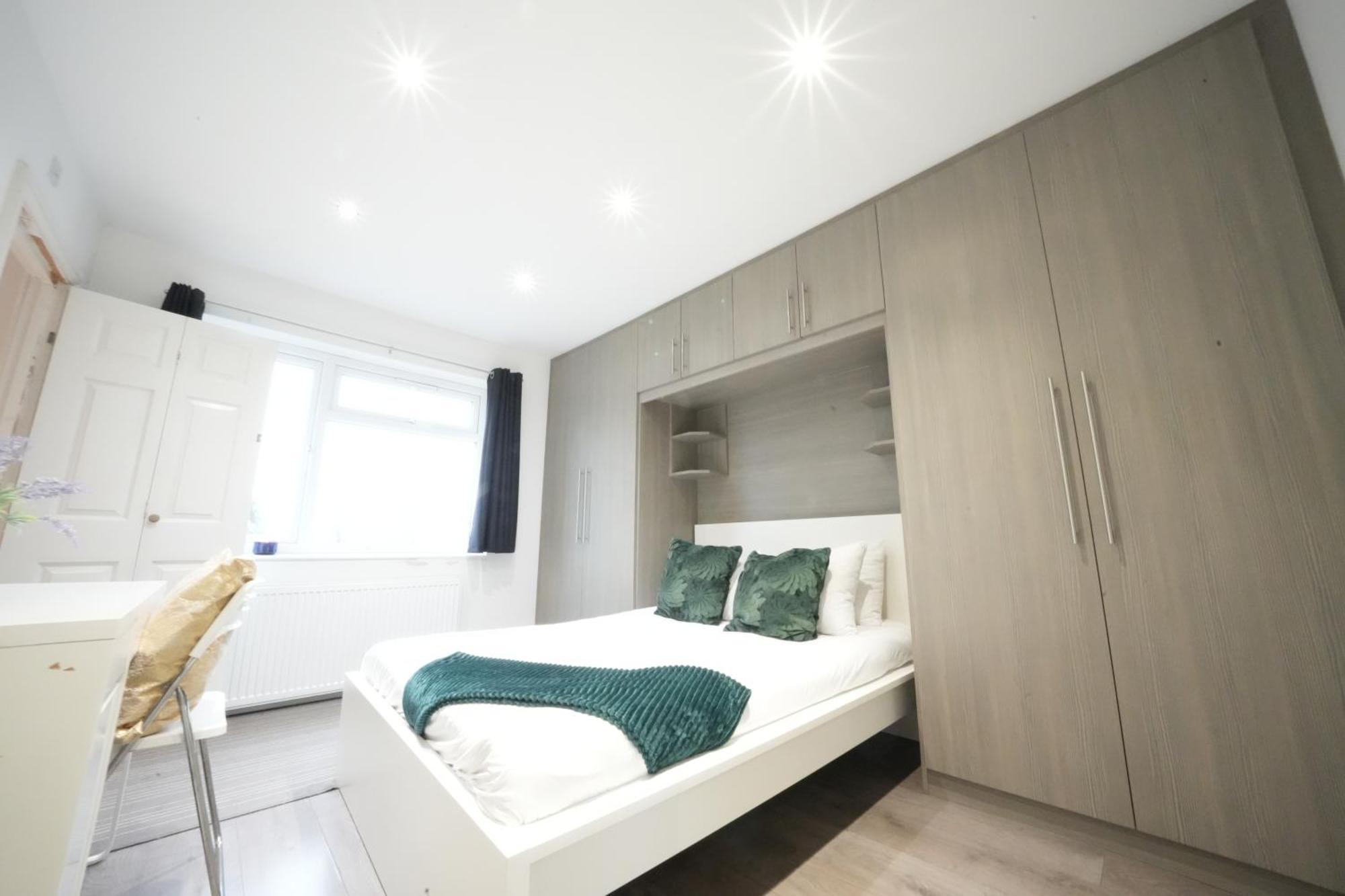 Grand Airport Ensuites Harmondsworth Exteriör bild