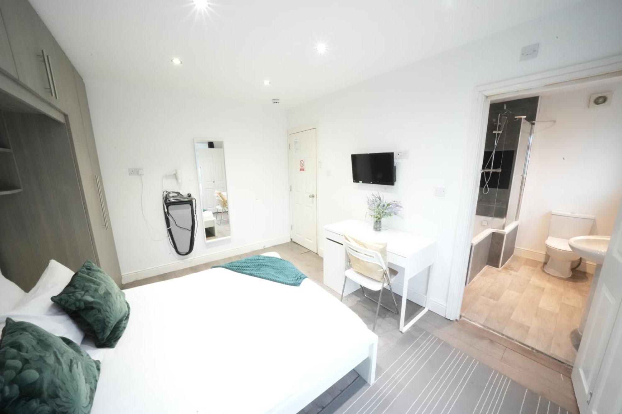 Grand Airport Ensuites Harmondsworth Exteriör bild