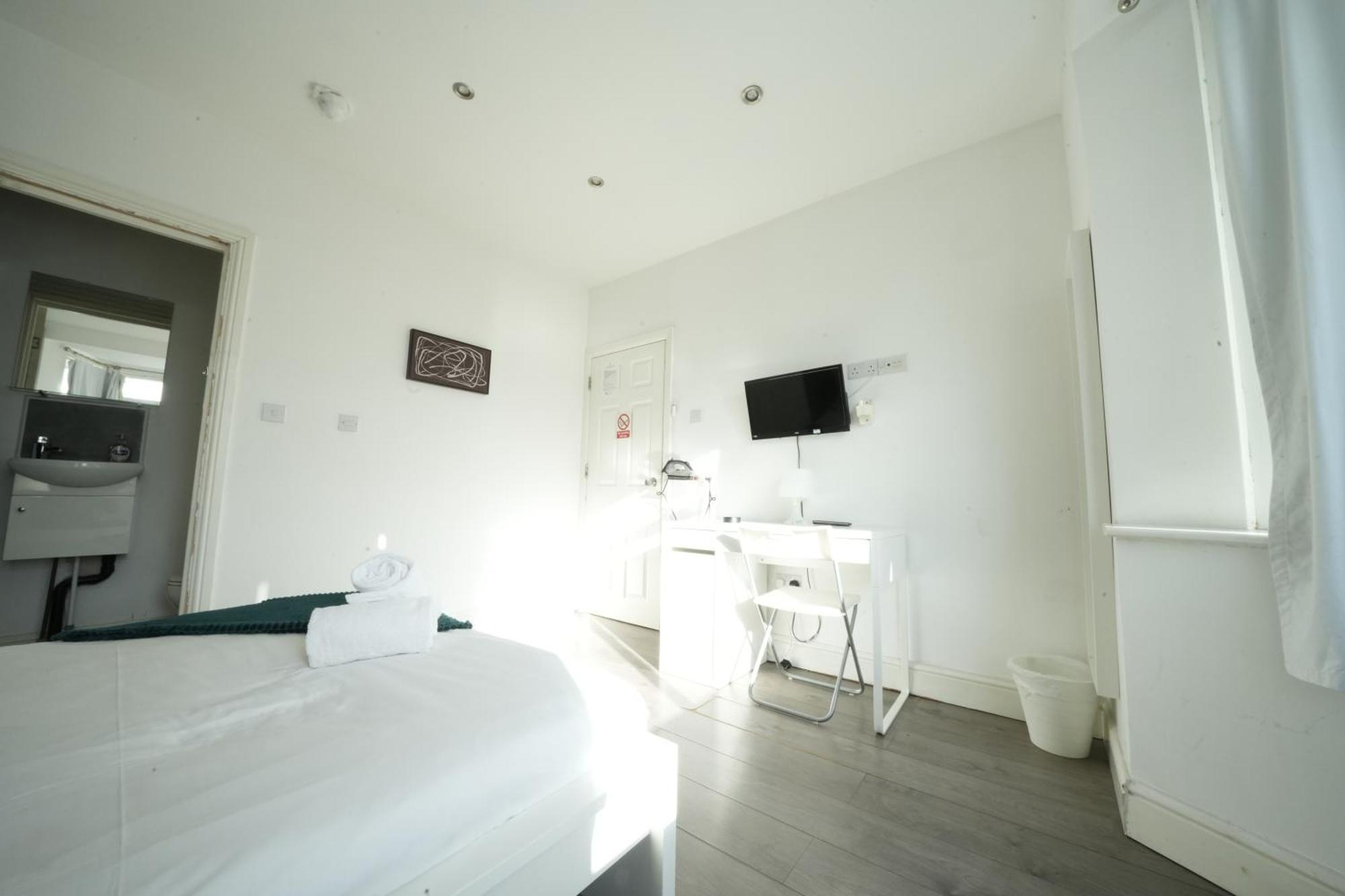 Grand Airport Ensuites Harmondsworth Exteriör bild
